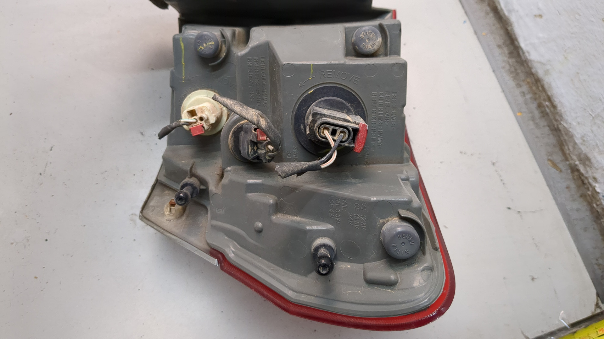 Фонарь задний левый