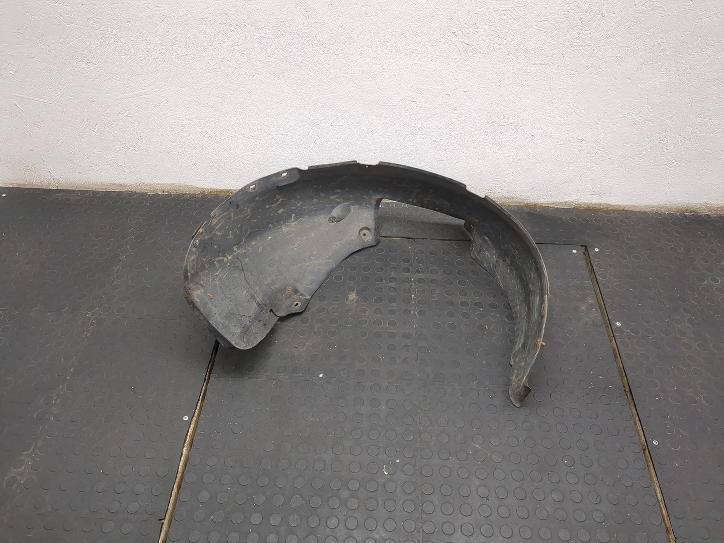 Локер передний левый