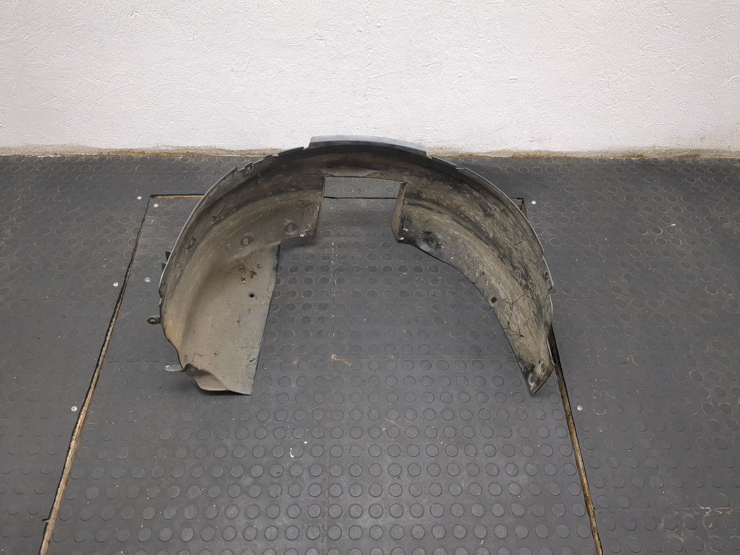 Локер передний левый