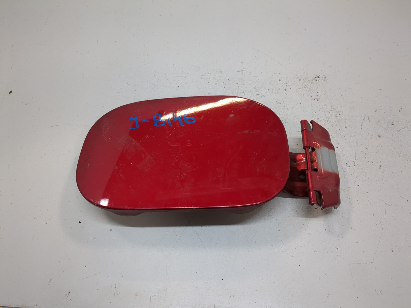 Лючок бензобака