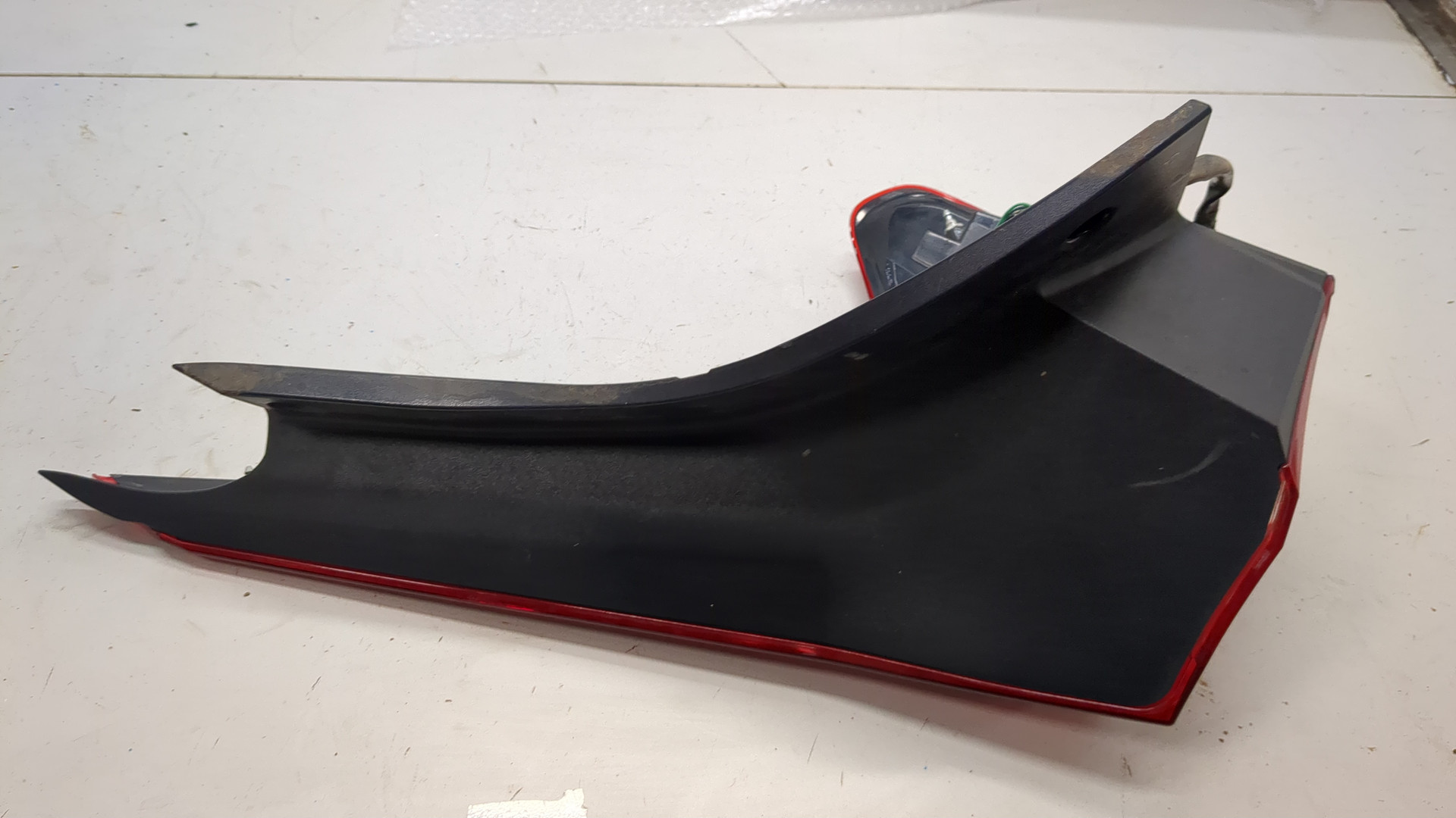 Фонарь задний левый