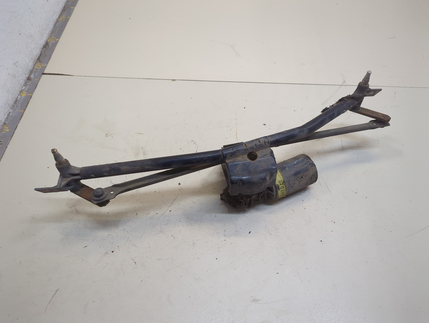 Трапеция стеклоочистителей