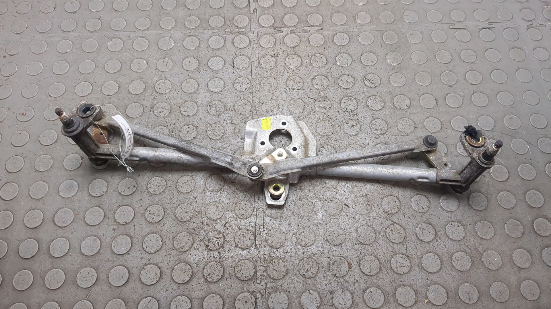 Трапеция стеклоочистителей