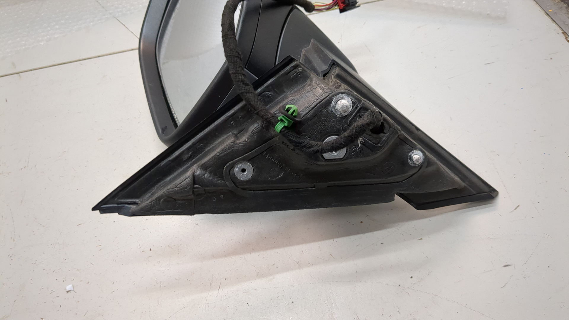 Зеркало правое электрическое