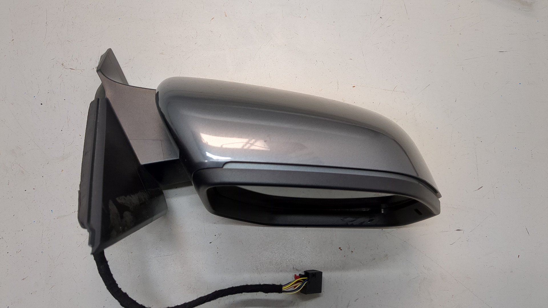 Зеркало правое электрическое