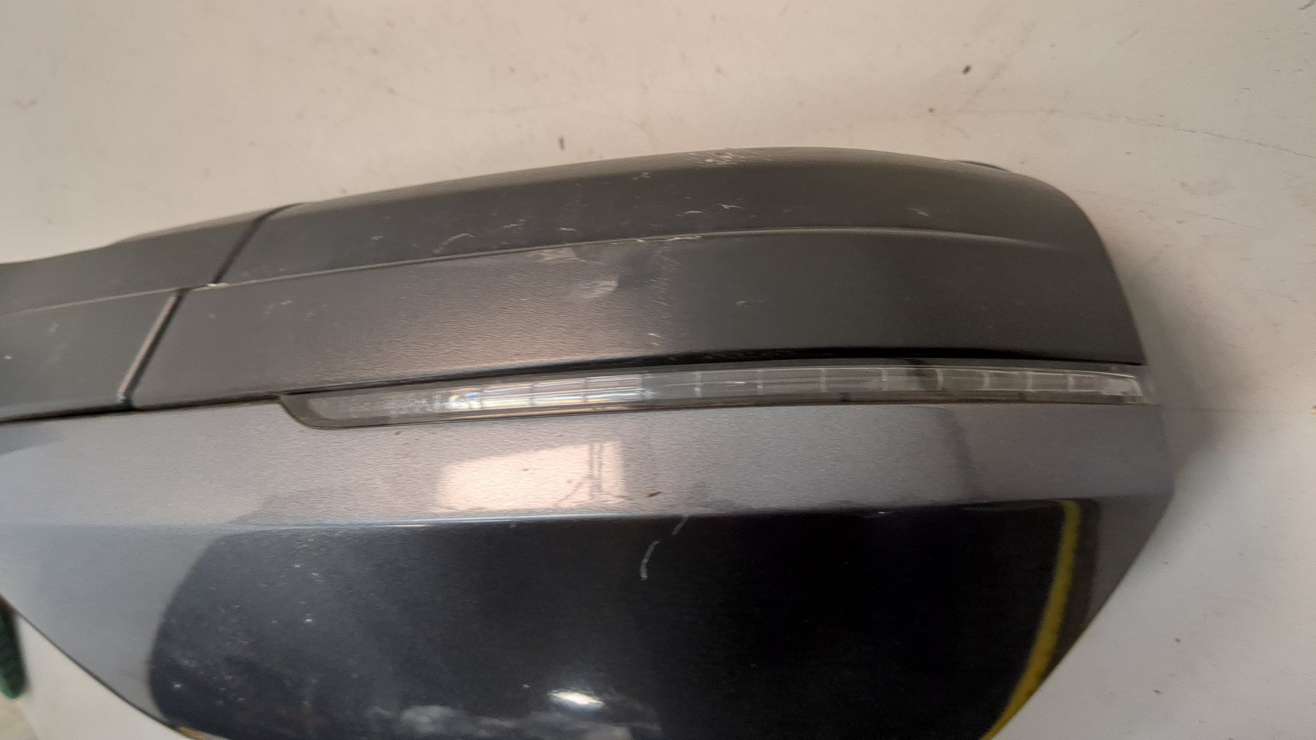 Зеркало правое электрическое