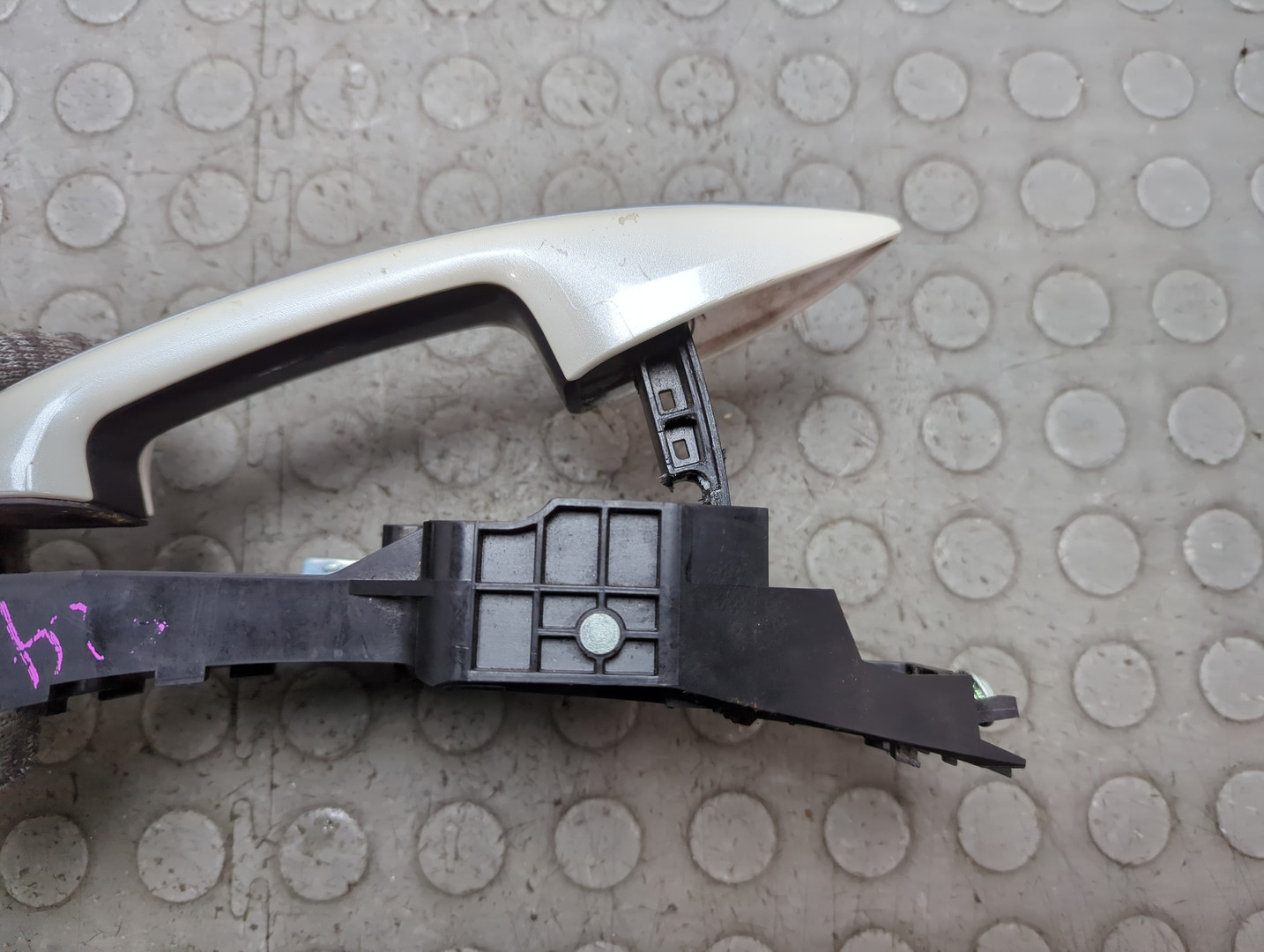 Ручка двери наружная