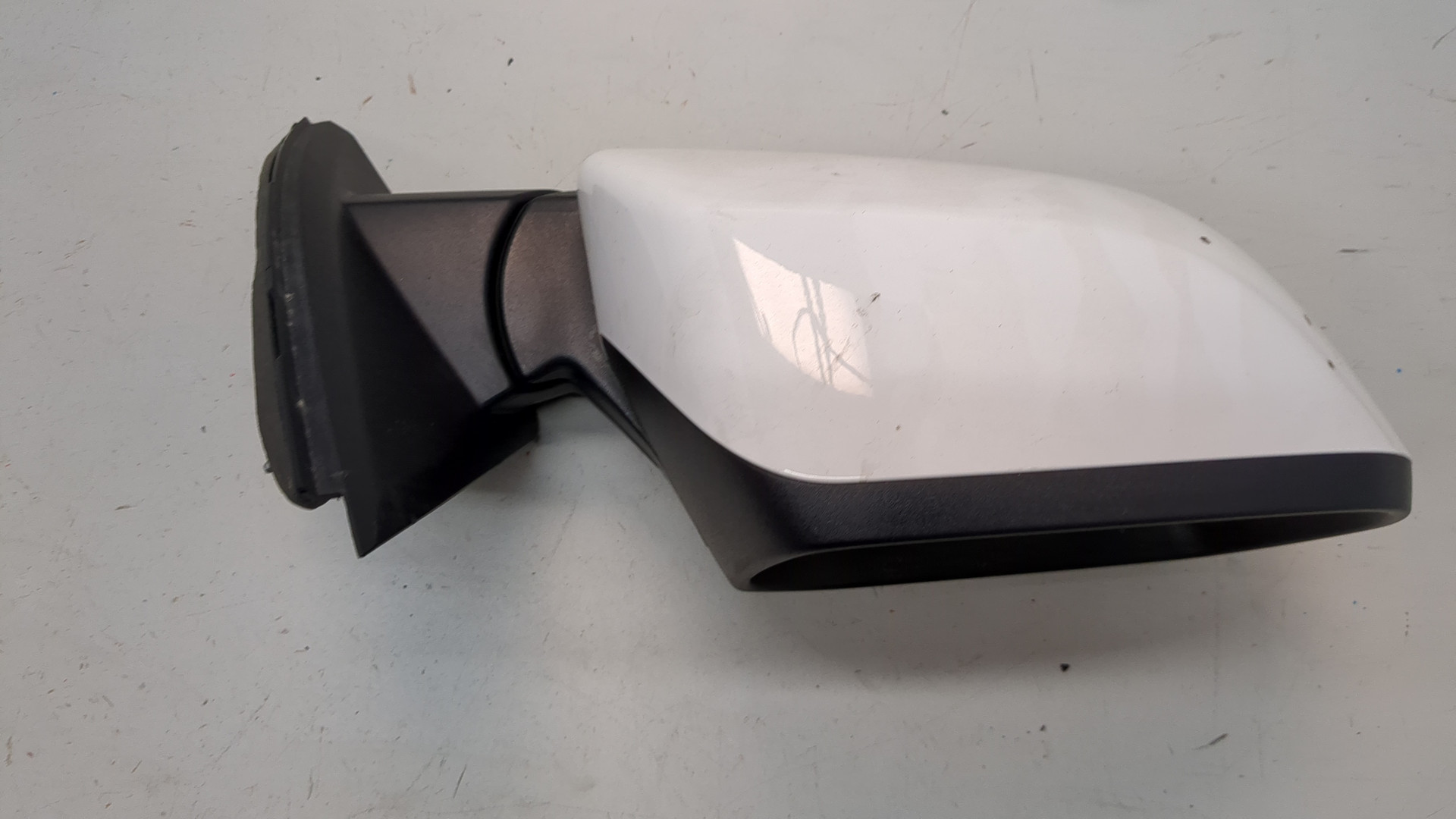 Зеркало правое электрическое