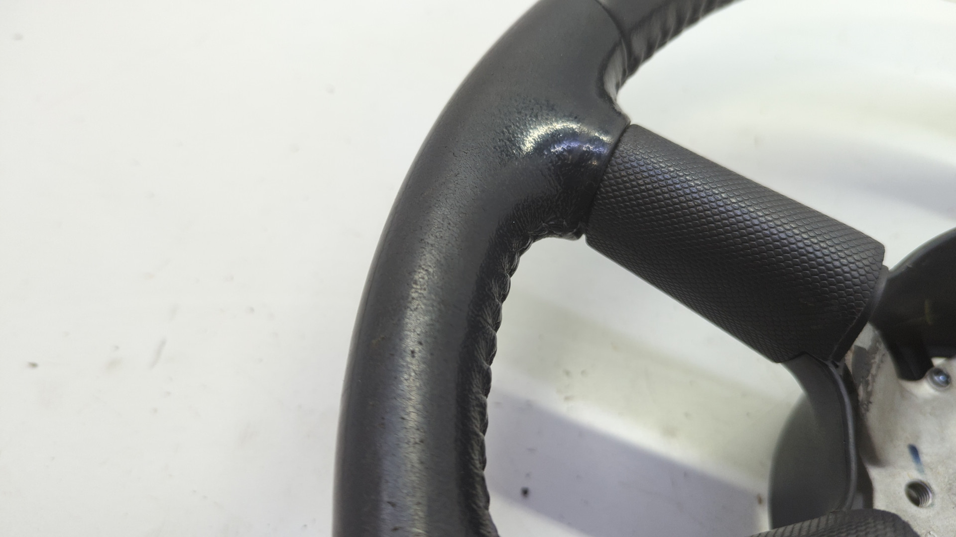 Рулевое колесо (руль)