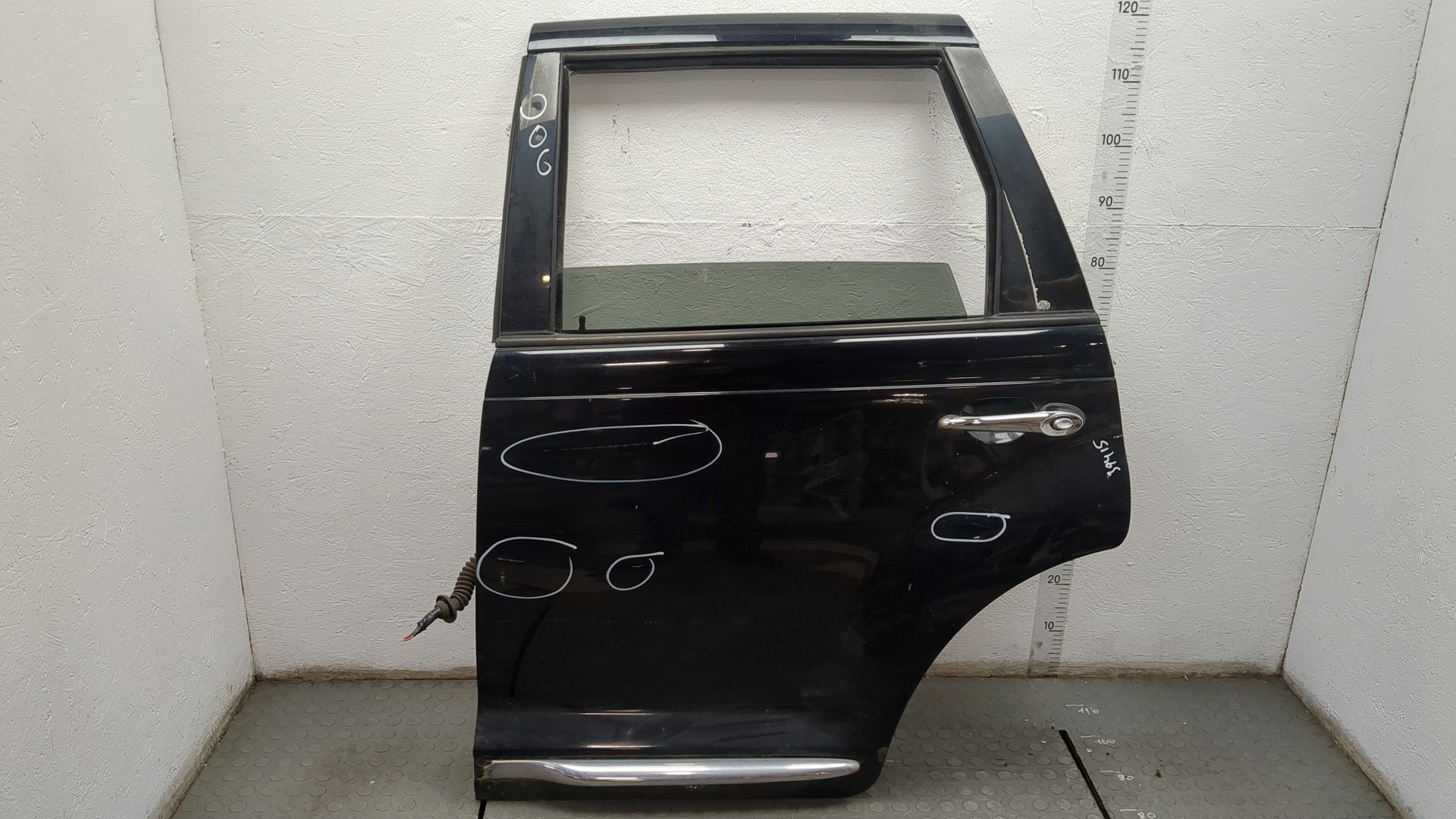 Дверь задняя левая