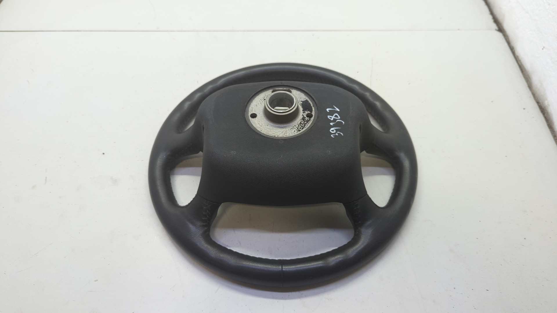 Рулевое колесо (руль)