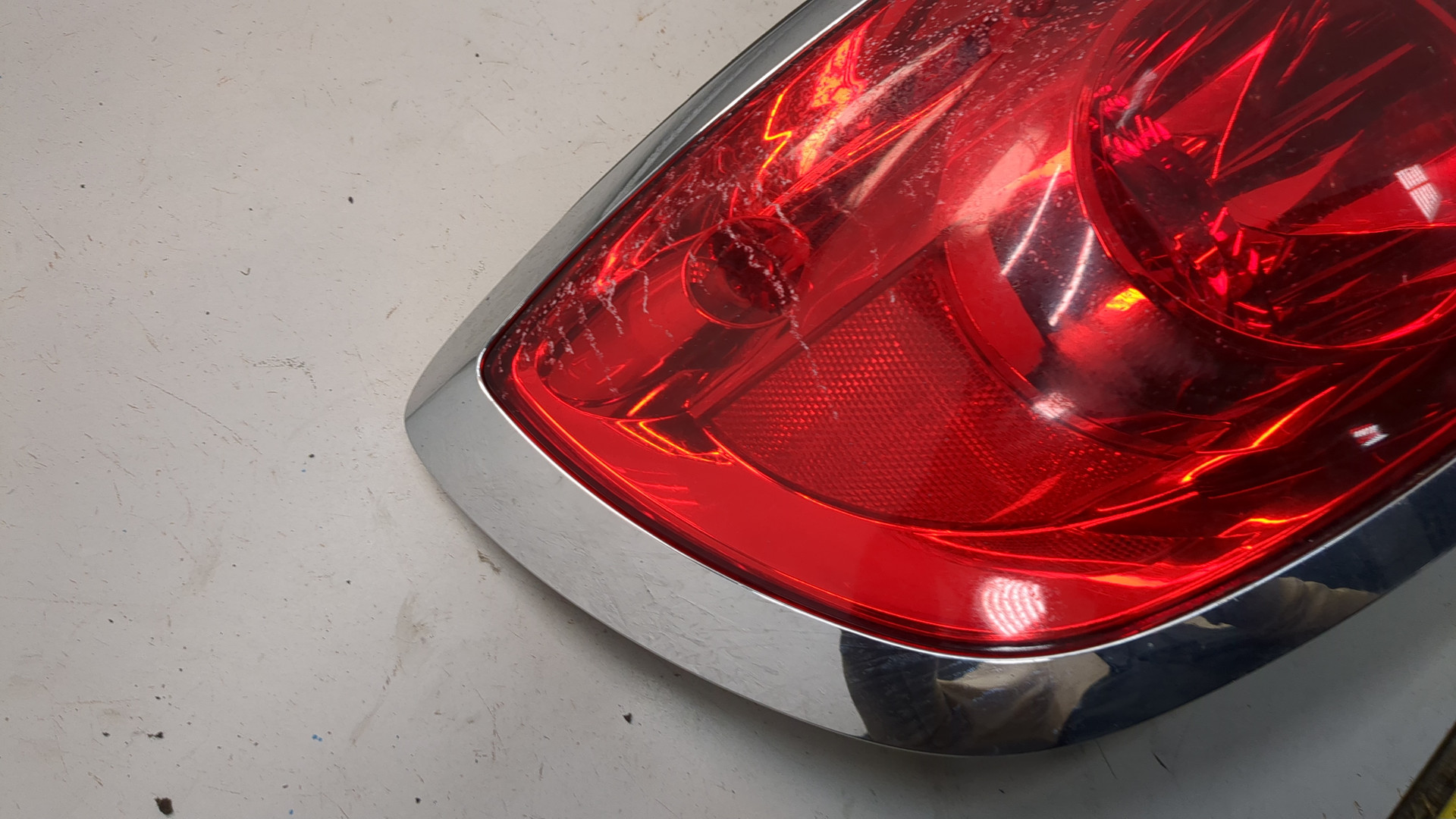 Фонарь задний левый