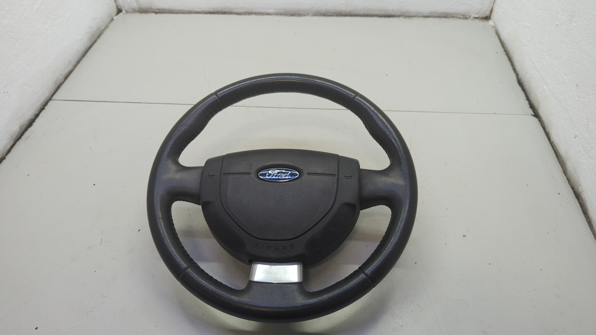 Рулевое колесо (руль)