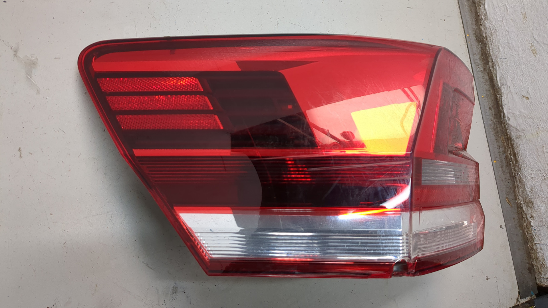 Фонарь задний левый