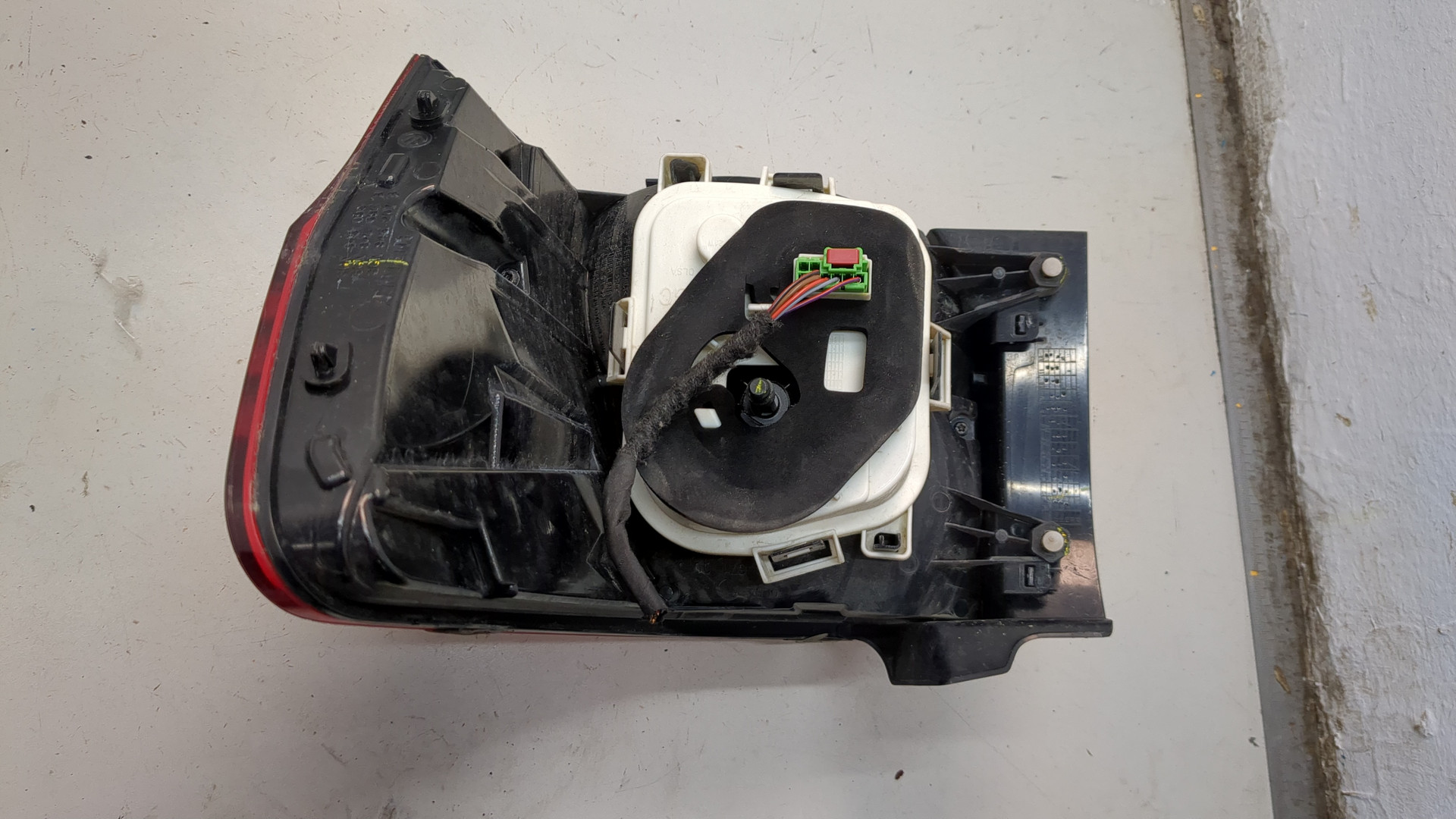 Фонарь задний левый