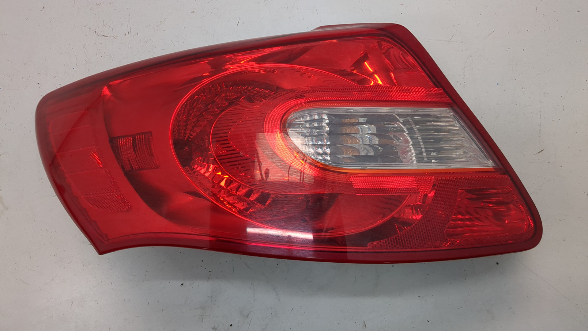 Фонарь задний левый