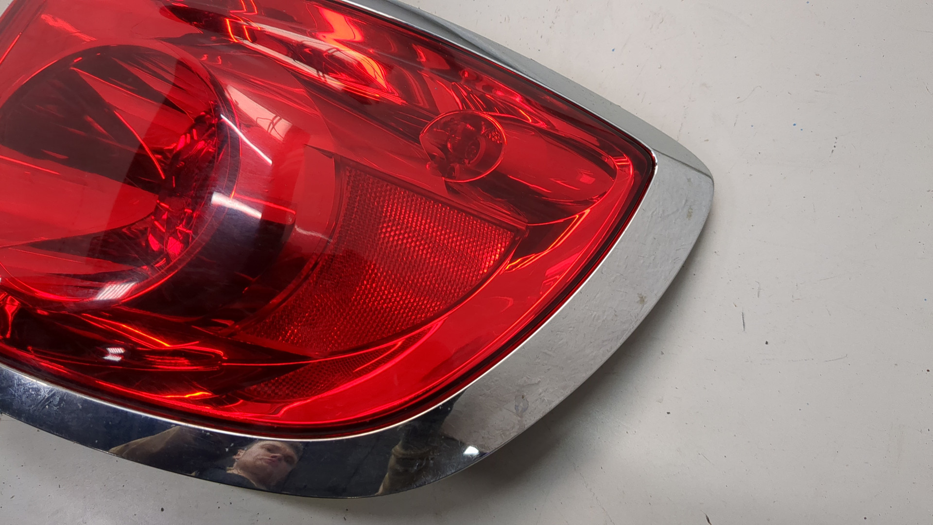 Фонарь задний правый