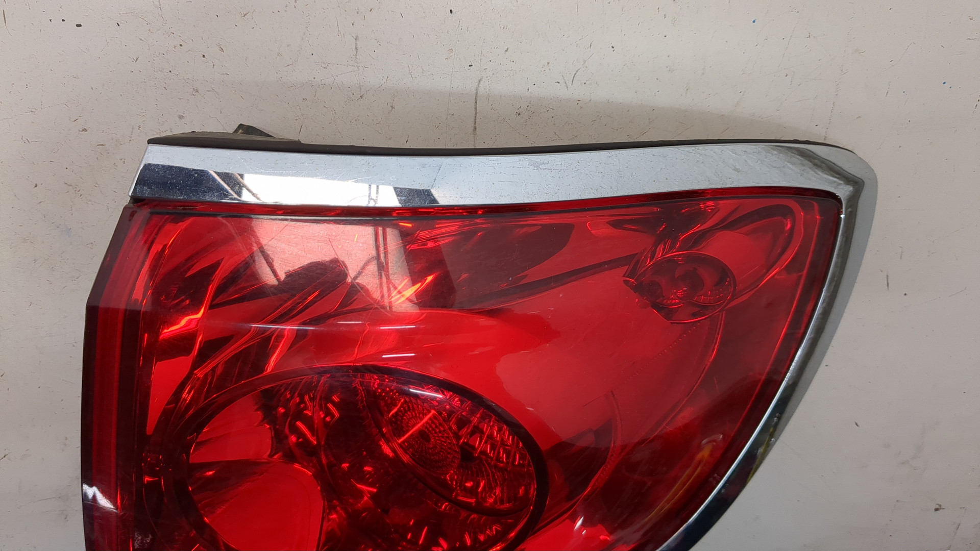 Фонарь задний правый