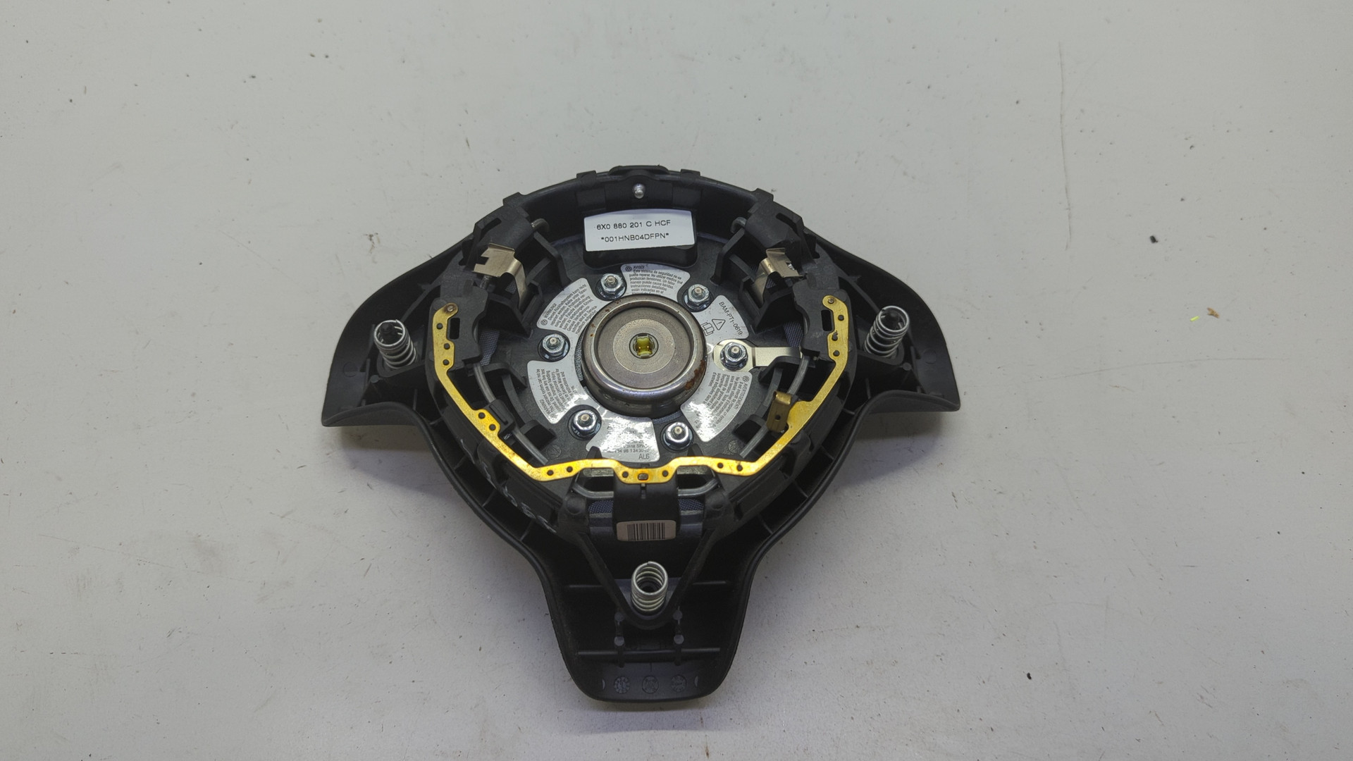 Подушка безопасности в рулевое колесо