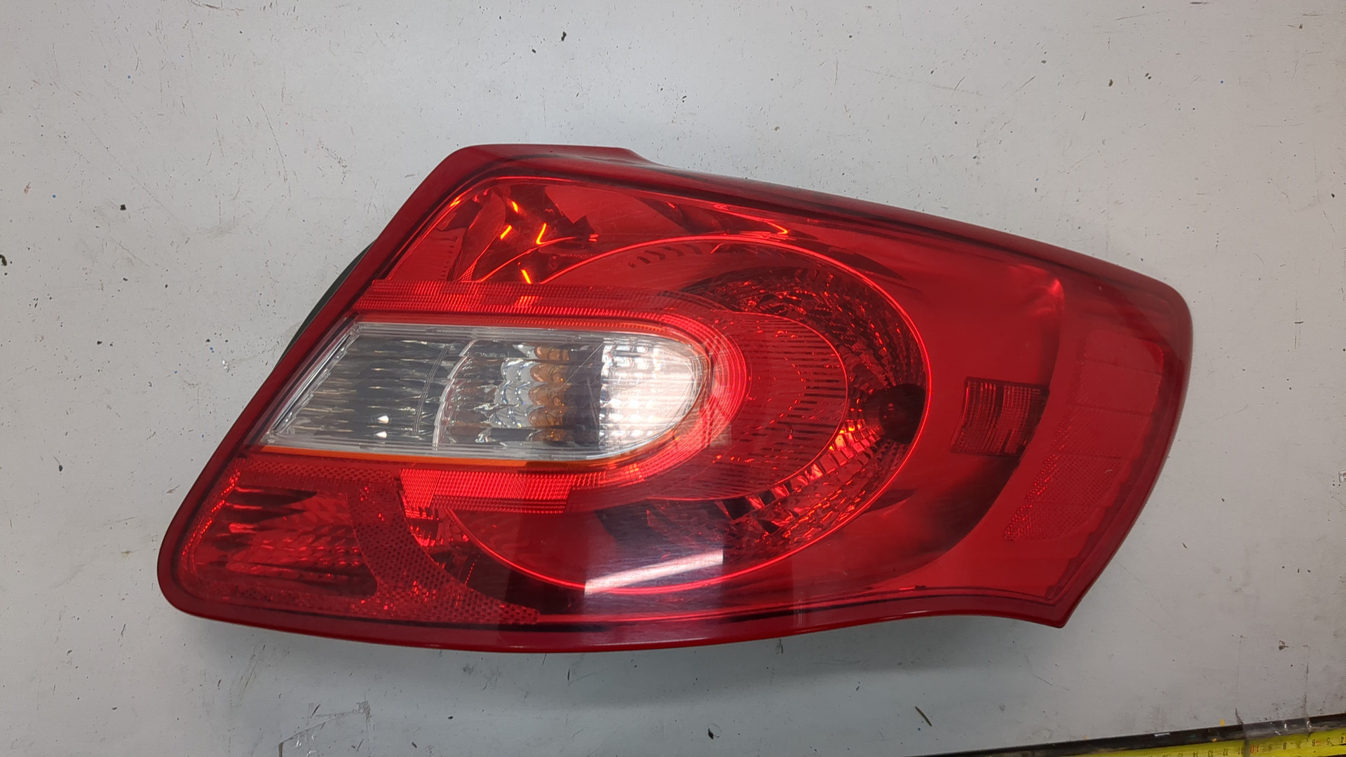 Фонарь задний правый