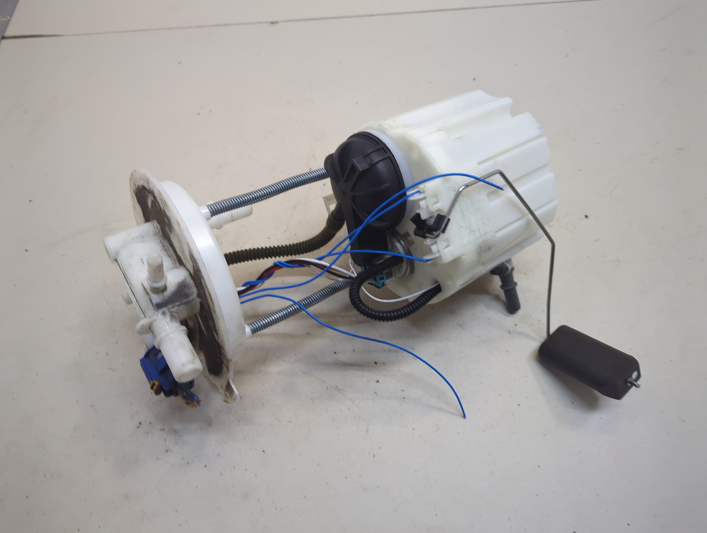 Насос топливный электрический