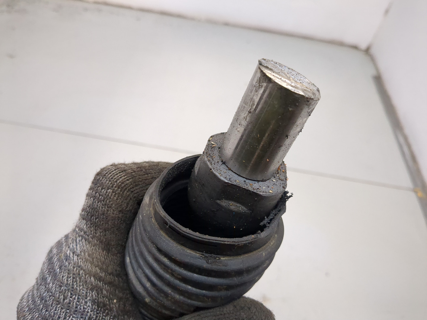 Тяга рулевая правая