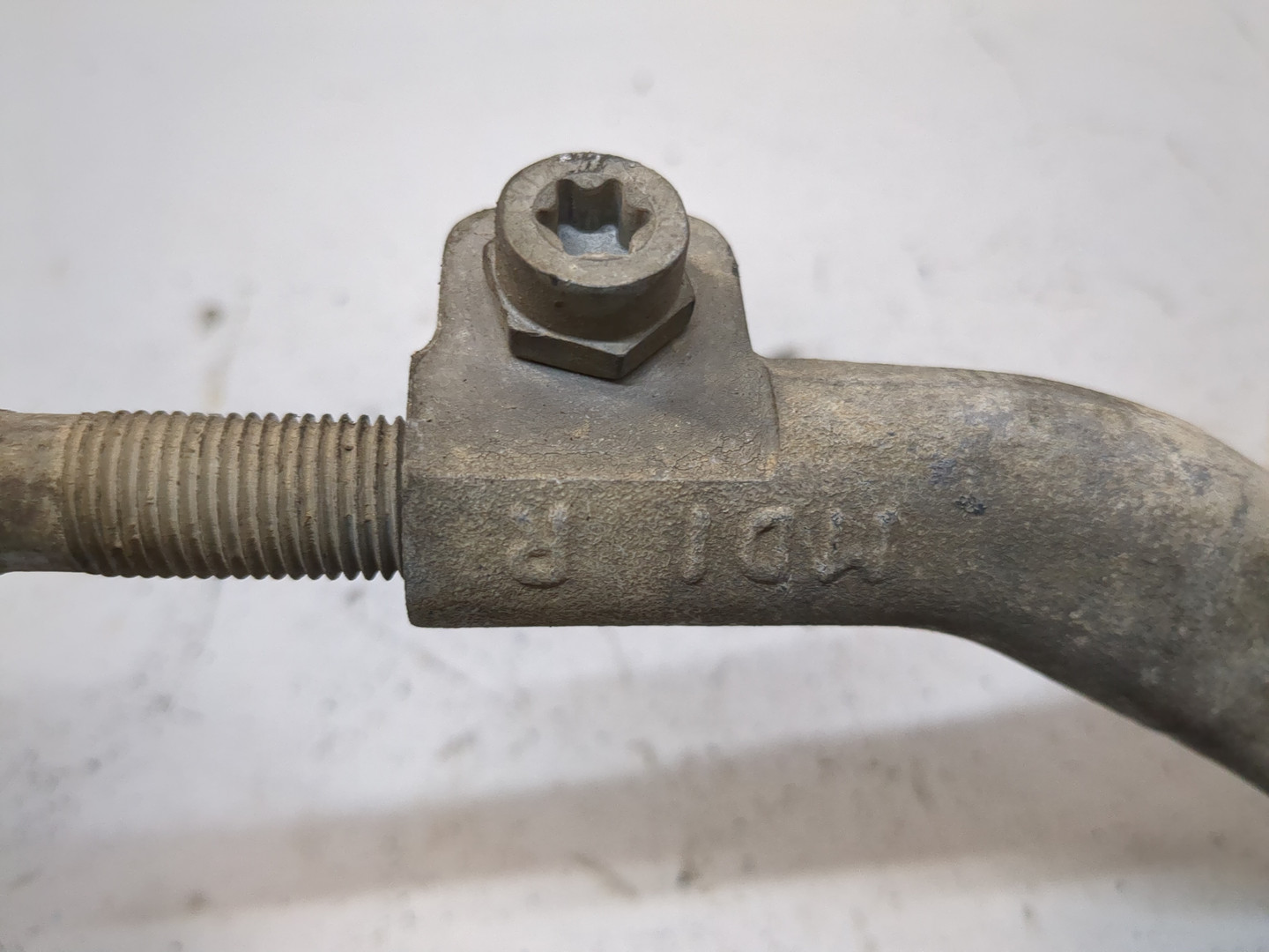 Тяга рулевая правая