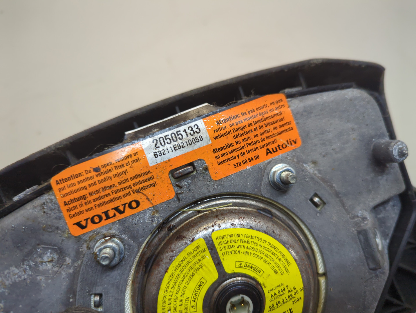 Подушка безопасности в рулевое колесо