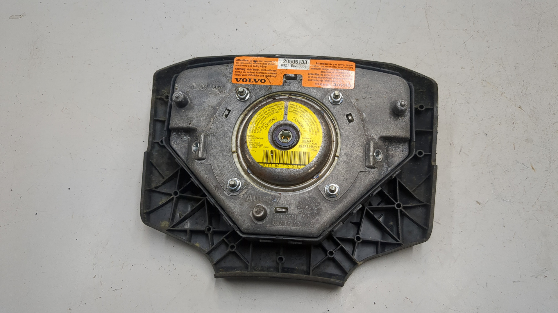 Подушка безопасности в рулевое колесо