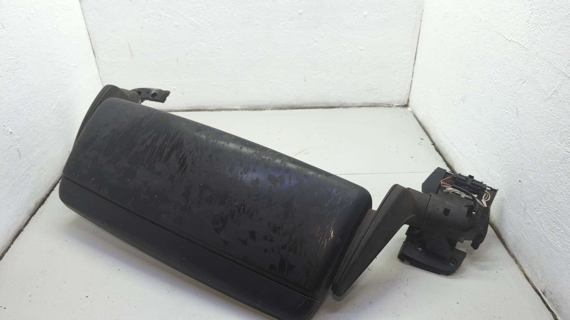 Зеркало правое электрическое