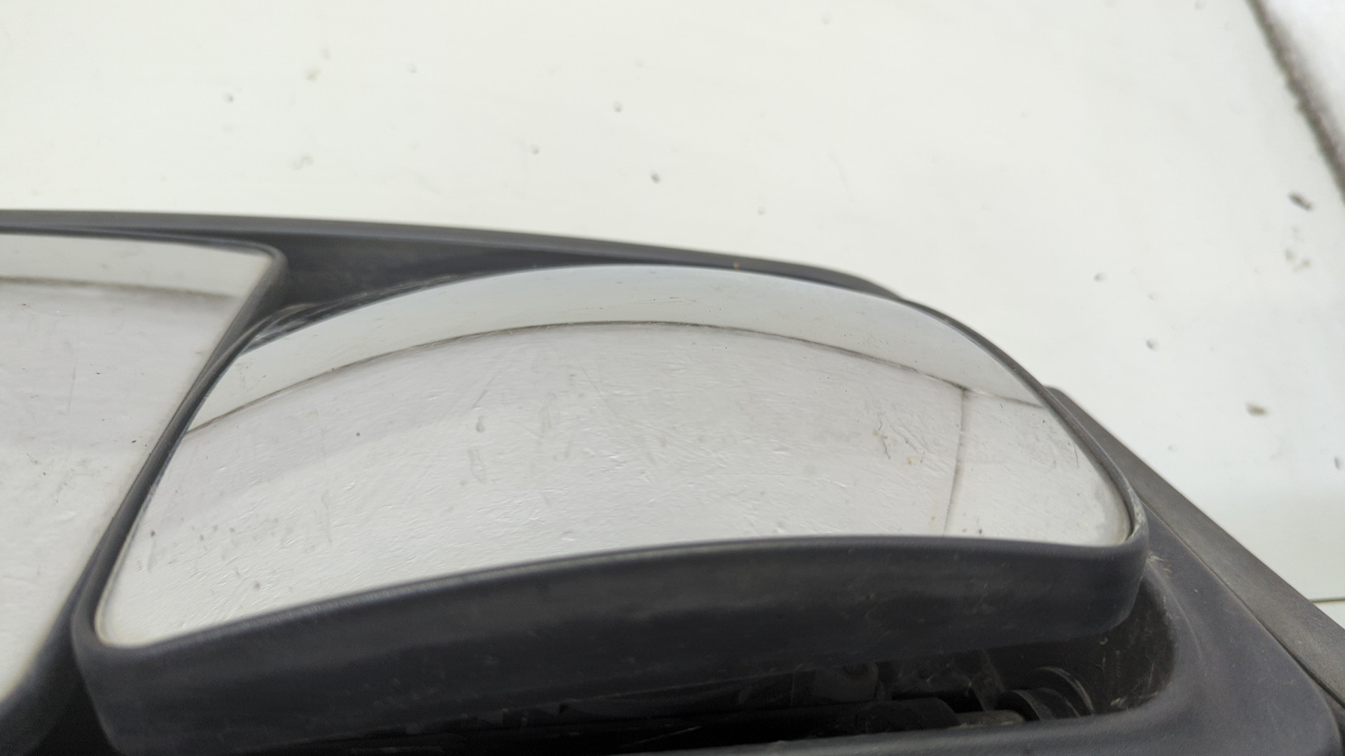 Зеркало правое электрическое