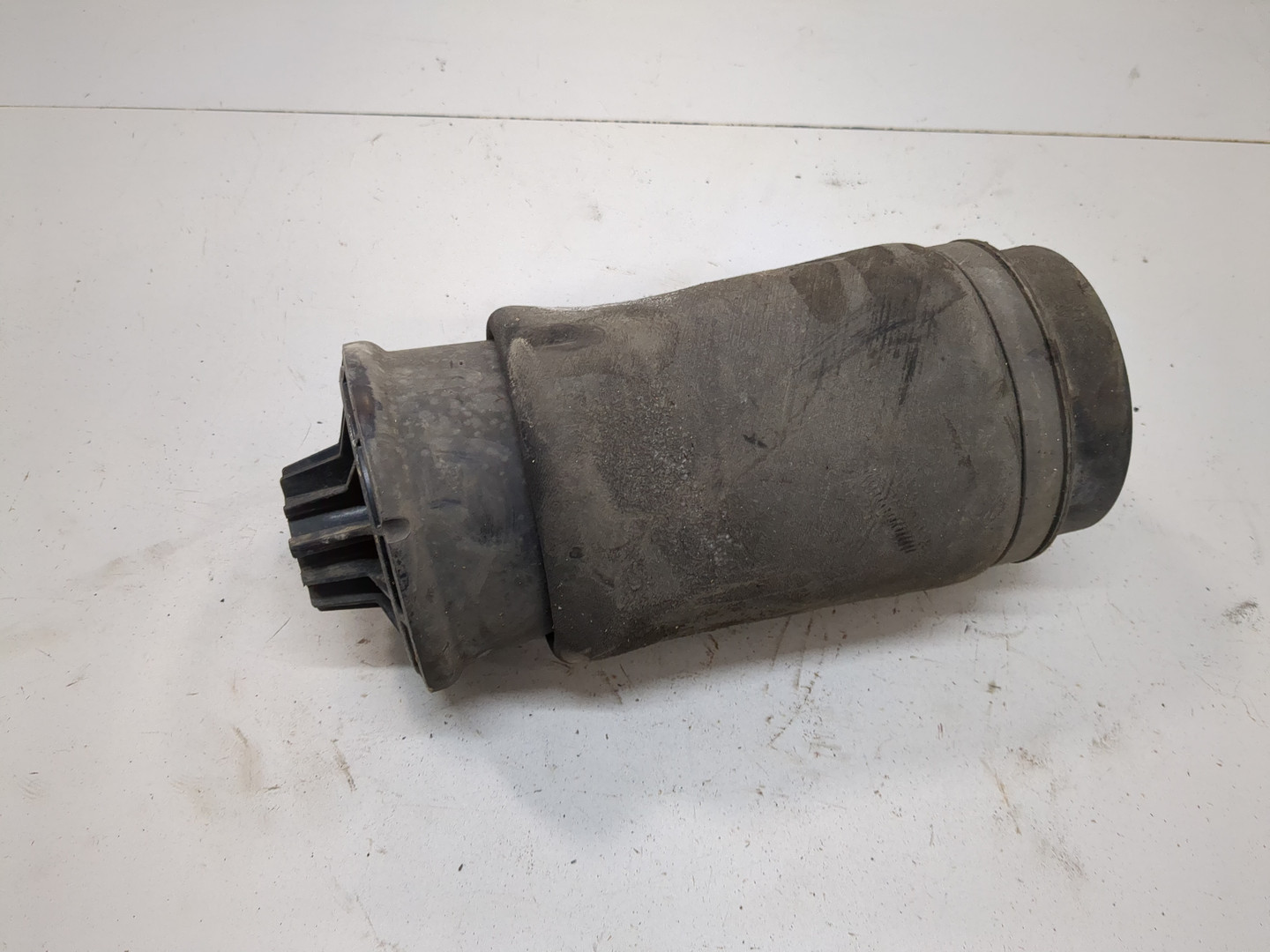 Амортизатор задний (стойка)