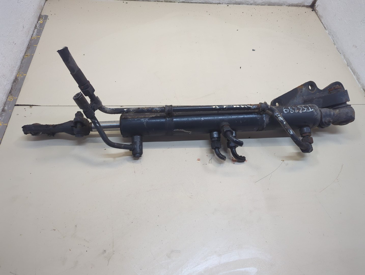 Демпфер (амортизатор рулевой)