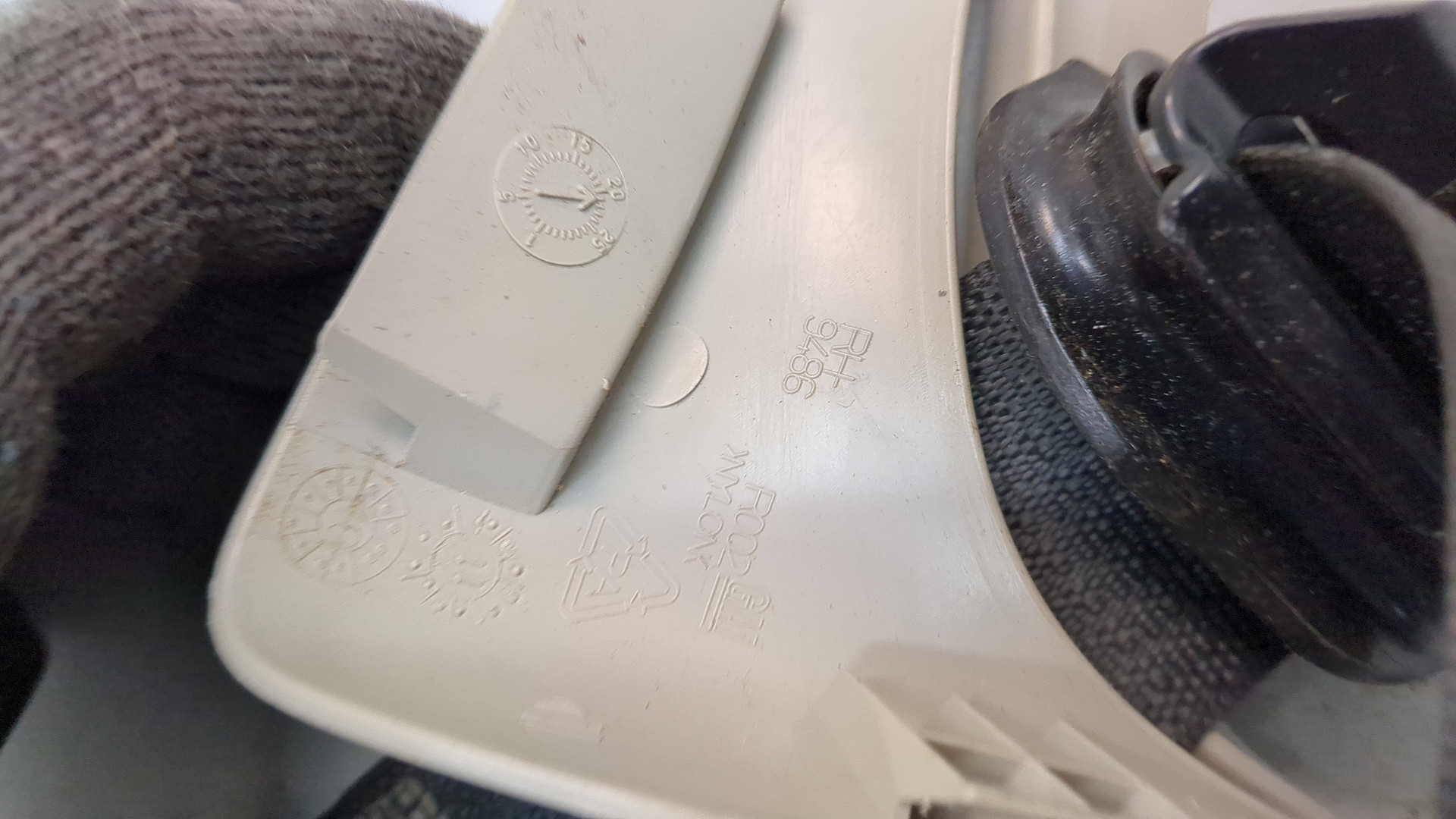 Ремень безопасности