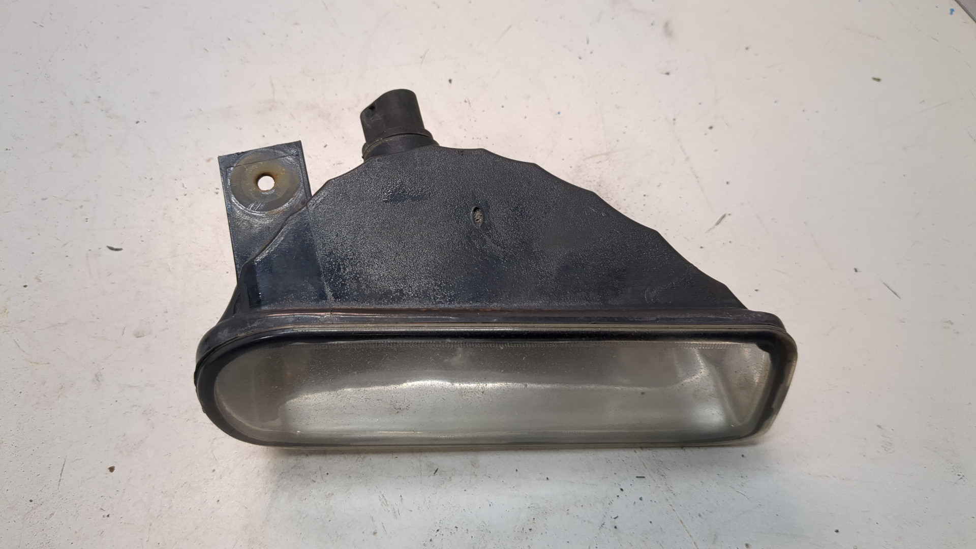 Фара противотуманная левая