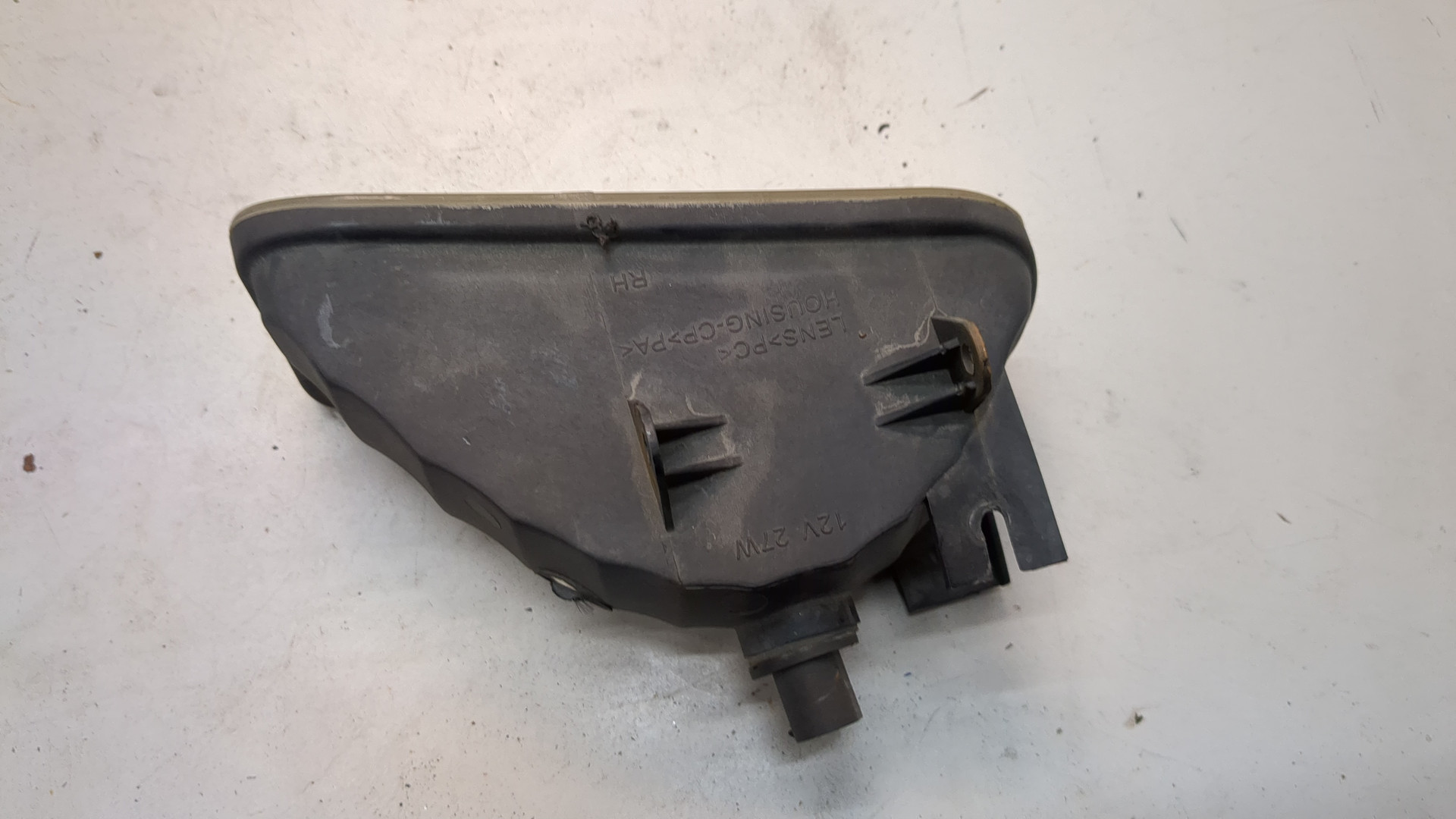 Фара противотуманная правая