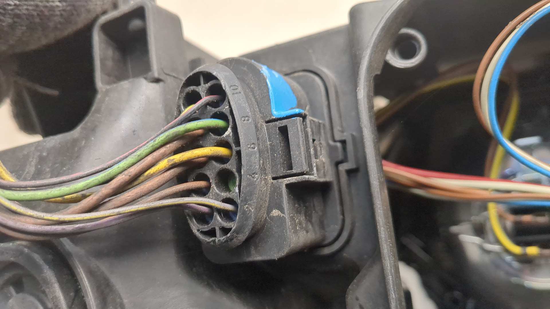 Фара правая