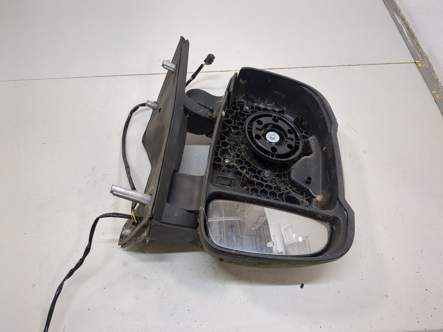 Зеркало правое электрическое