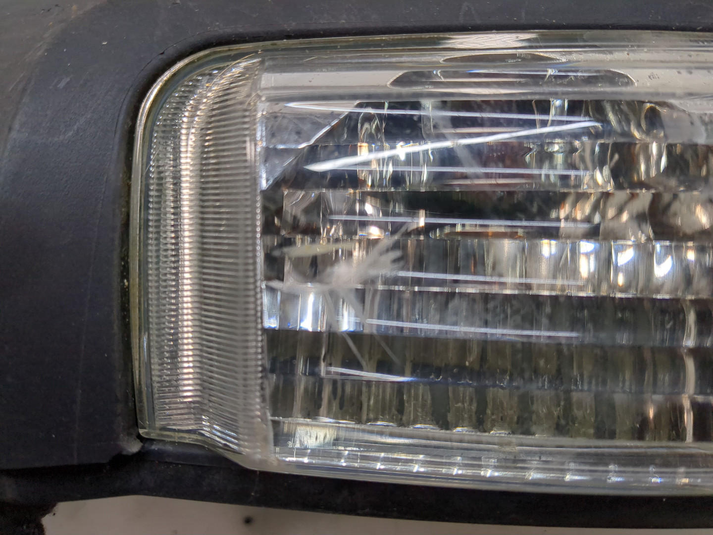 Зеркало правое электрическое