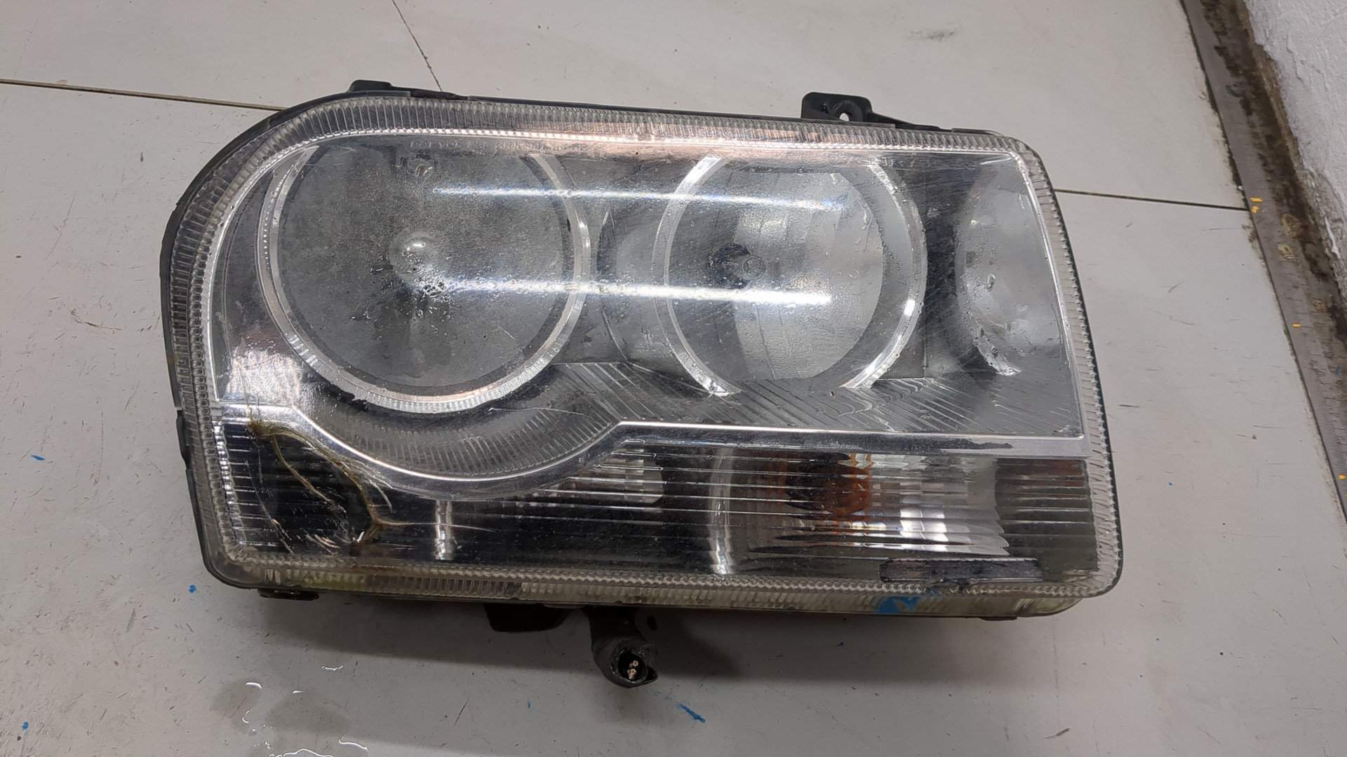 Фара правая