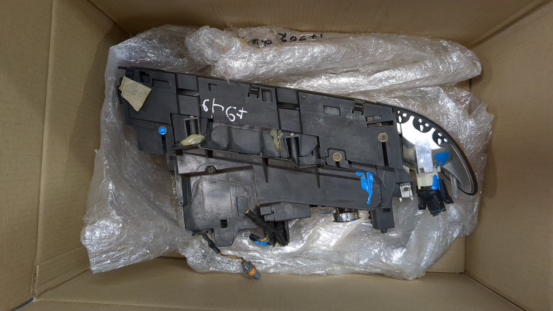 Фара левая