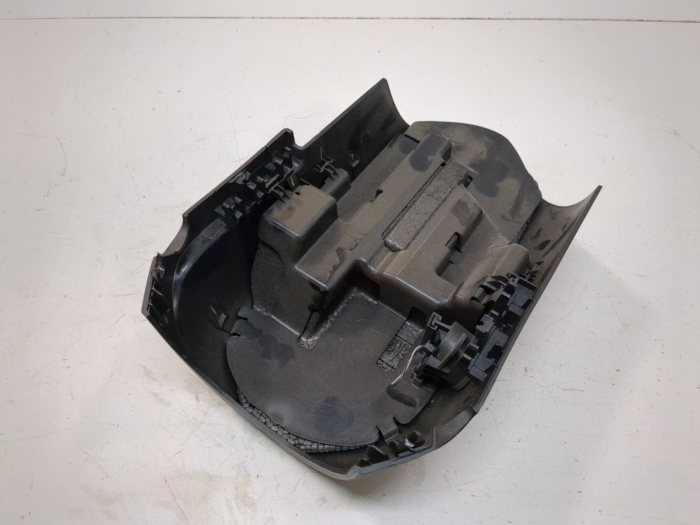 Кожух рулевой колонки