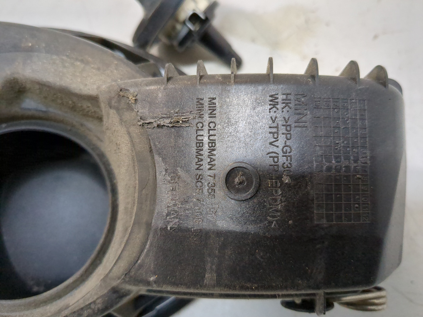 Лючок бензобака