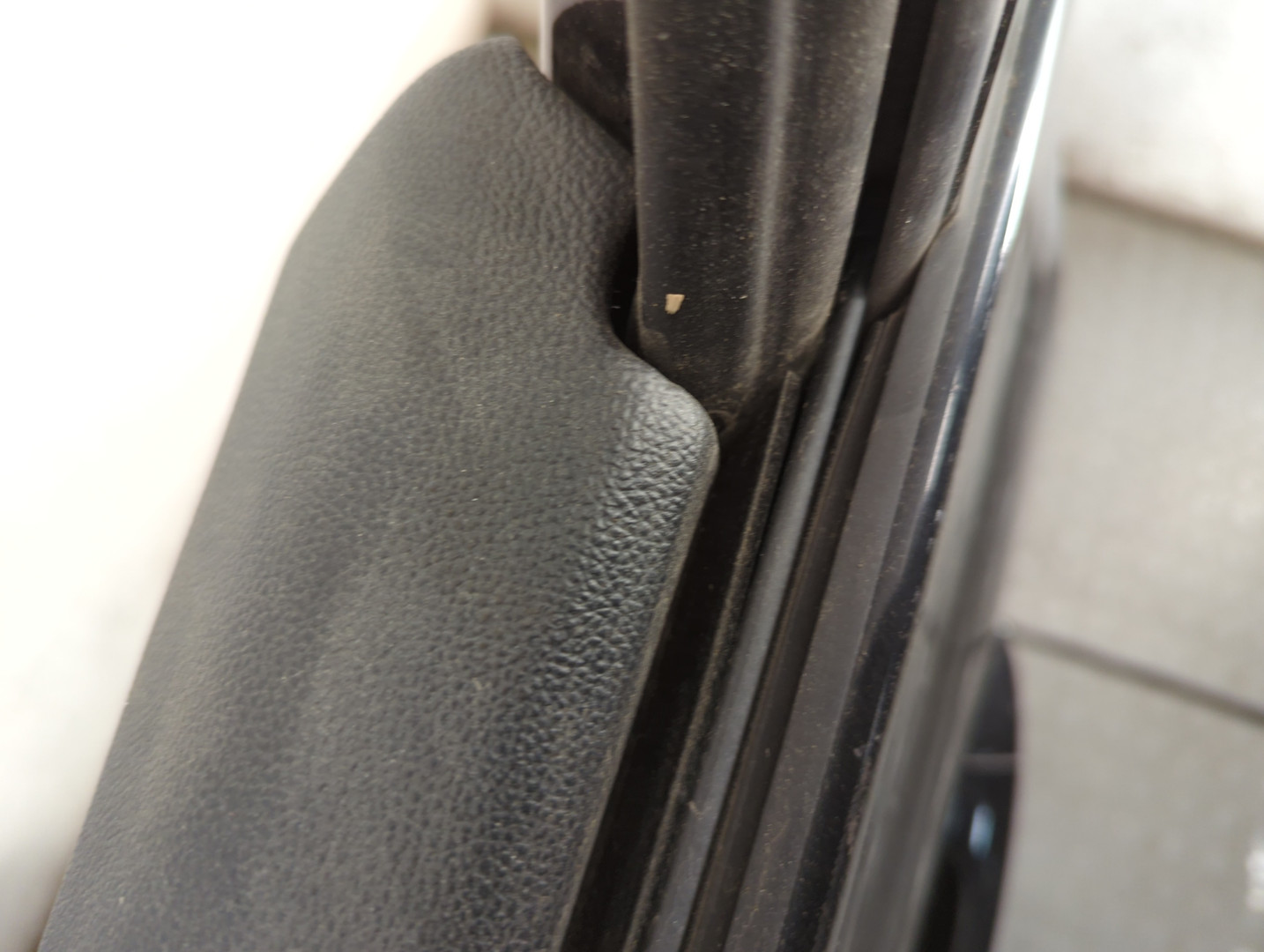 Дверь передняя левая