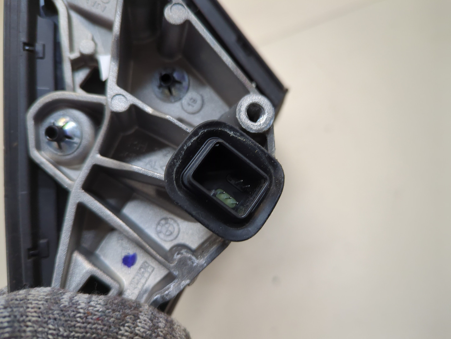 Зеркало правое электрическое