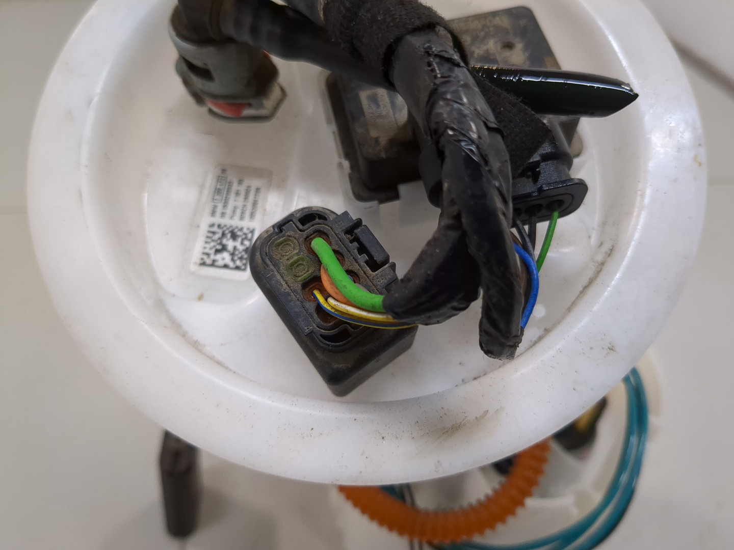 Насос топливный электрический