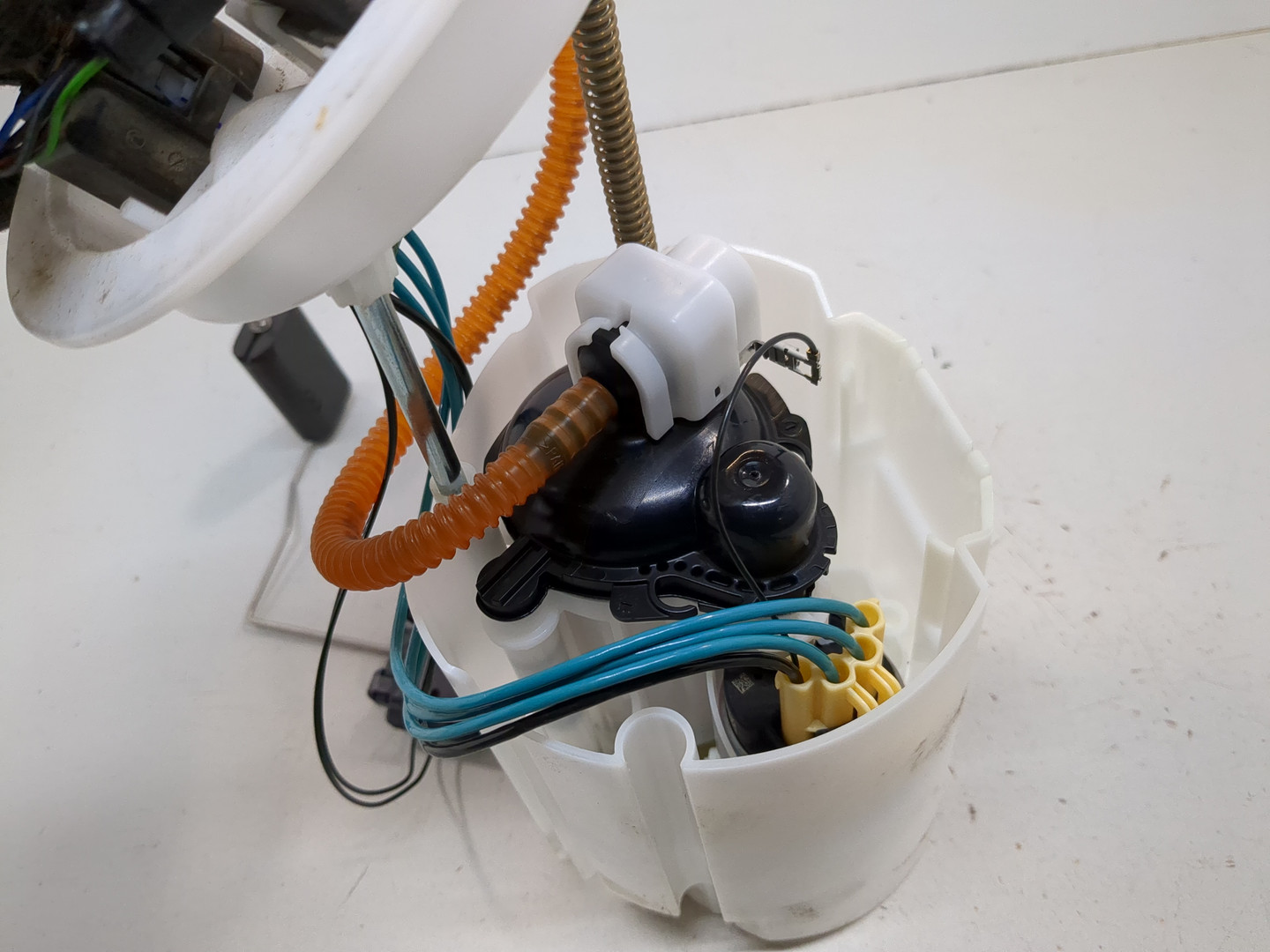 Насос топливный электрический