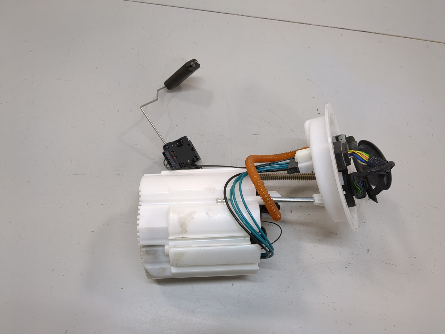 Насос топливный электрический