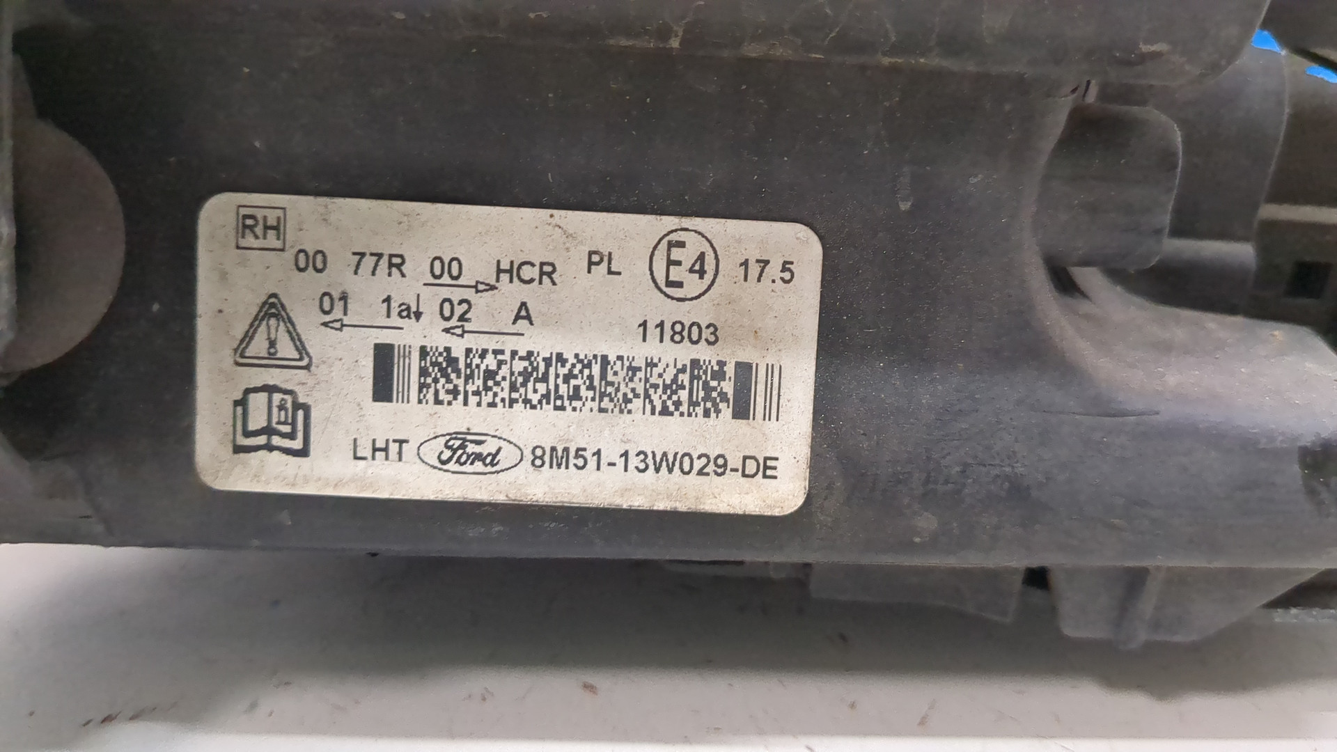 Фара правая