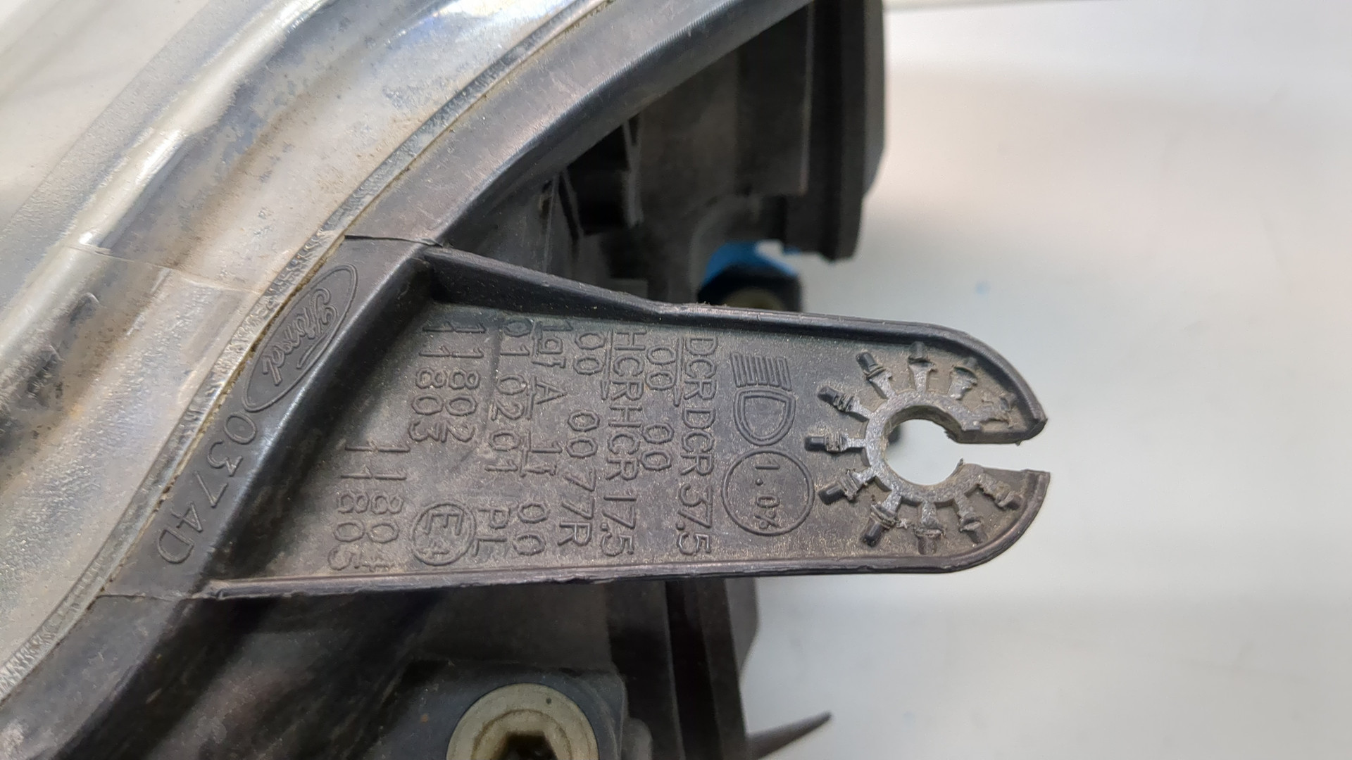 Фара правая